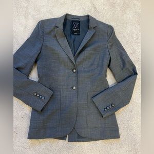 Aritzia Talula Dark Grey Wool Blazer Size 8 GUC